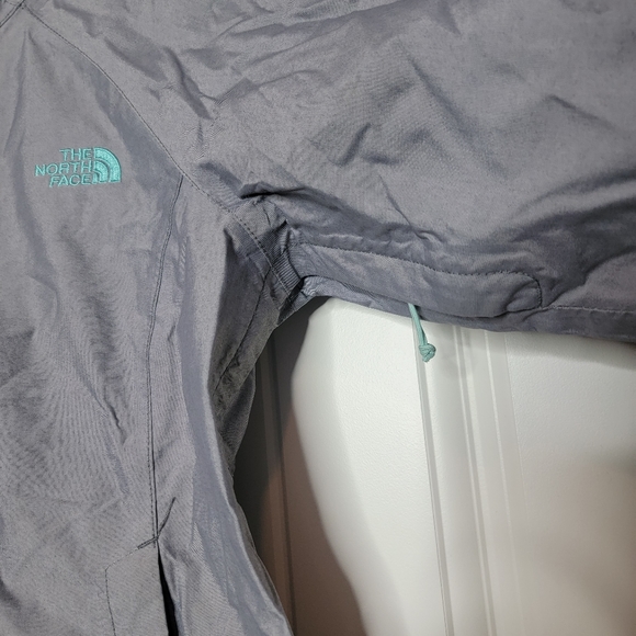 The Northface Windbreaker - Picture 4 of 5